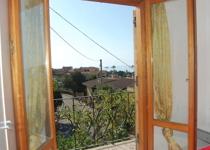 Дом отдыха Le Bouganville Санта-Мария-Наварезе