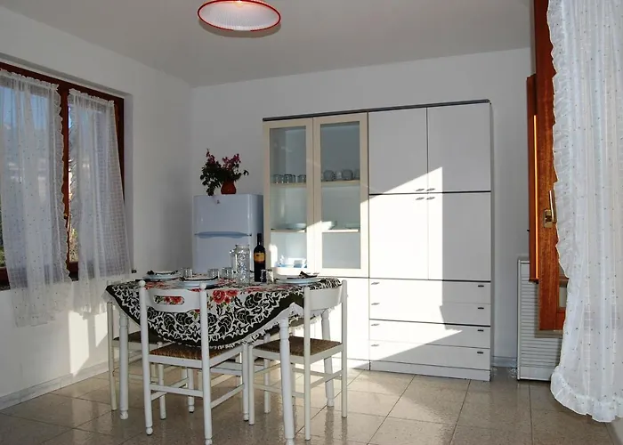 Le Bouganville * Санта-Мария-Наварезе