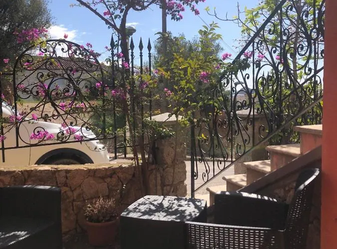 Le Bouganville Дом отдыха Санта-Мария-Наварезе