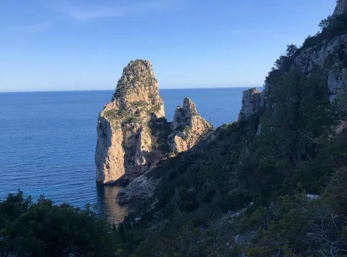 Le Bouganville Санта-Мария-Наварезе