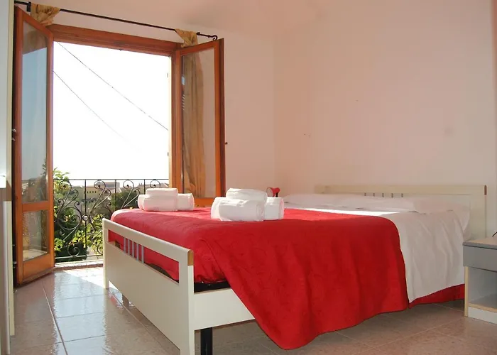 Le Bouganville * Санта-Мария-Наварезе