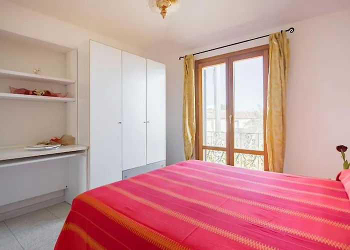 Le Bouganville * Санта-Мария-Наварезе