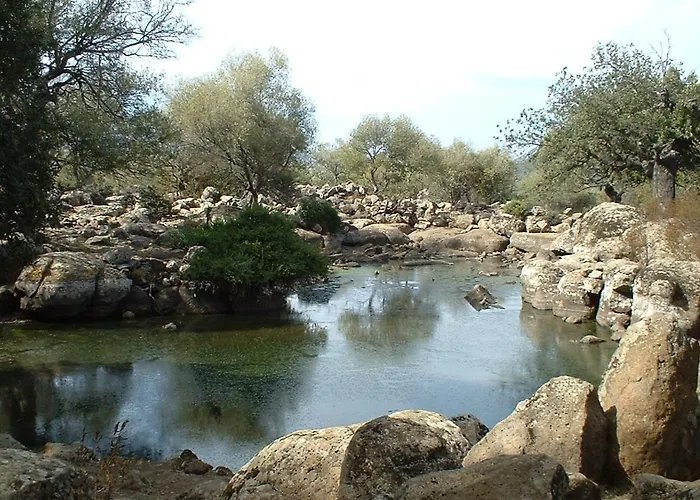 Le Bouganville Санта-Мария-Наварезе